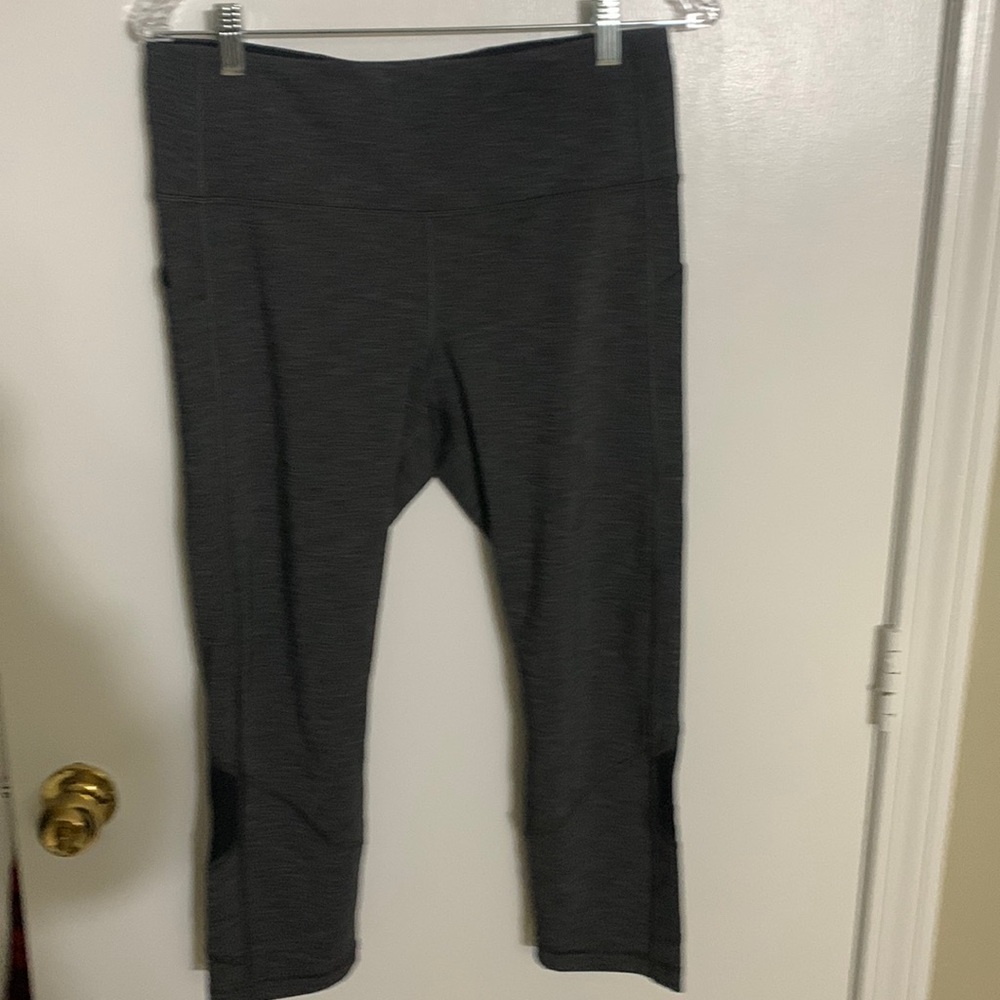 Crop Lululemon gray leggings, women’s size 10